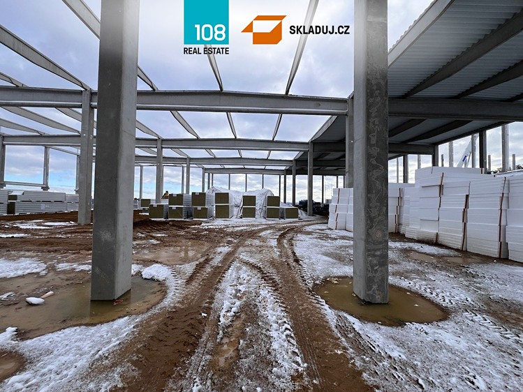 Pronájem komerčního prostoru, 2 400 m² (4 z 6)