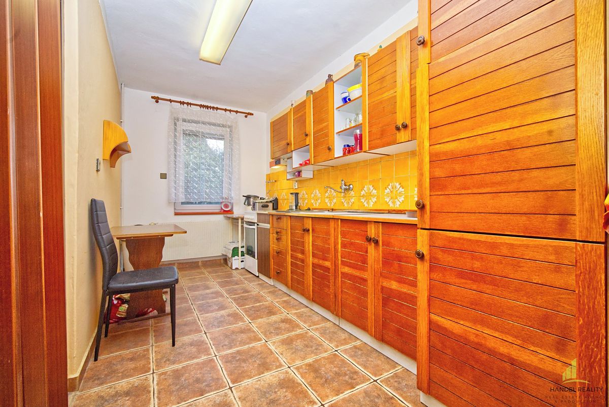 Prodej rodinného domu 250 m², pozemek 176 m² – fotografie 5