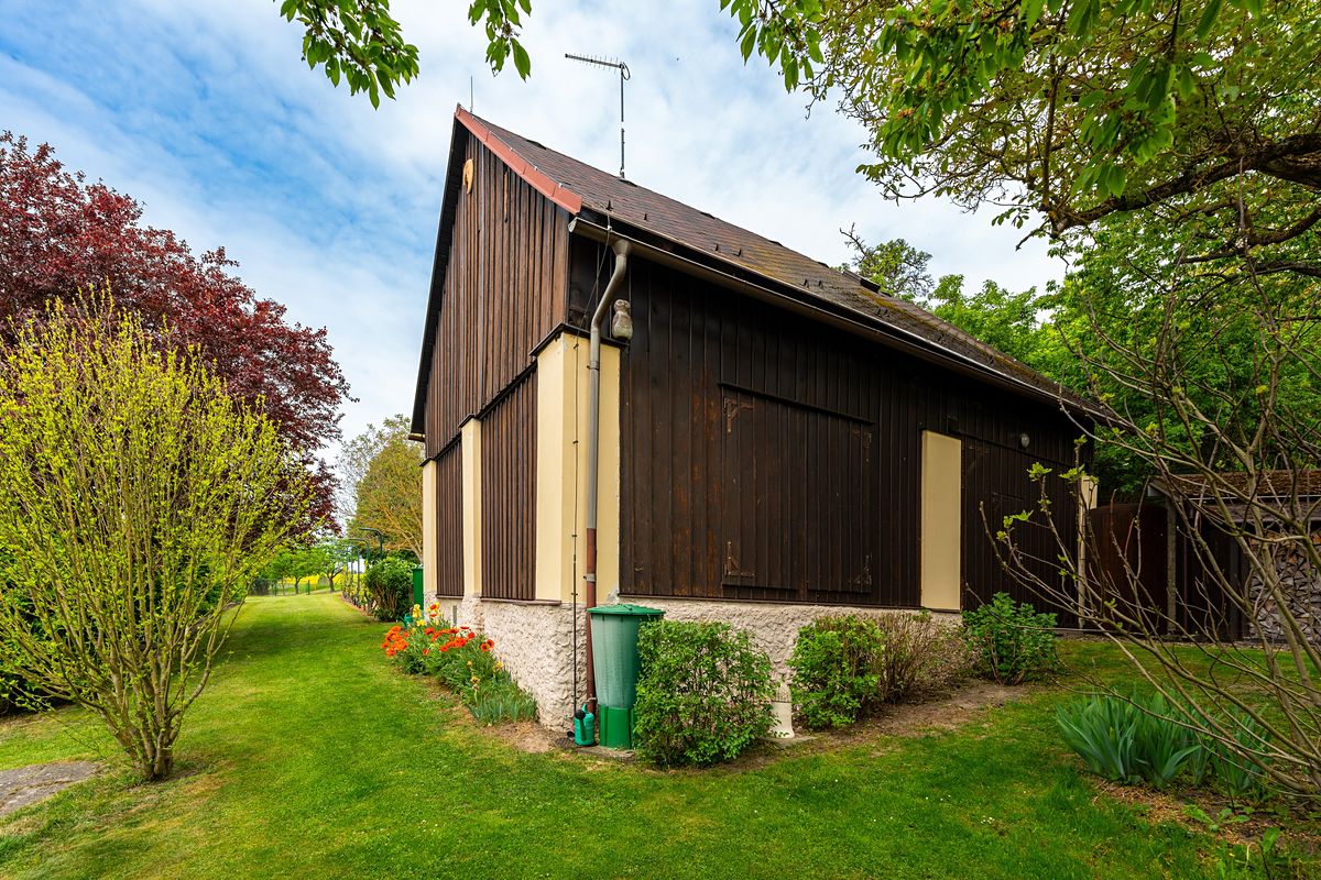 Prodej rodinného domu 200 m², pozemek 4816 m² – fotografie 3