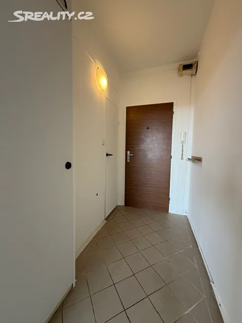 Pronájem bytu 1+kk 25 m² – pohled 2