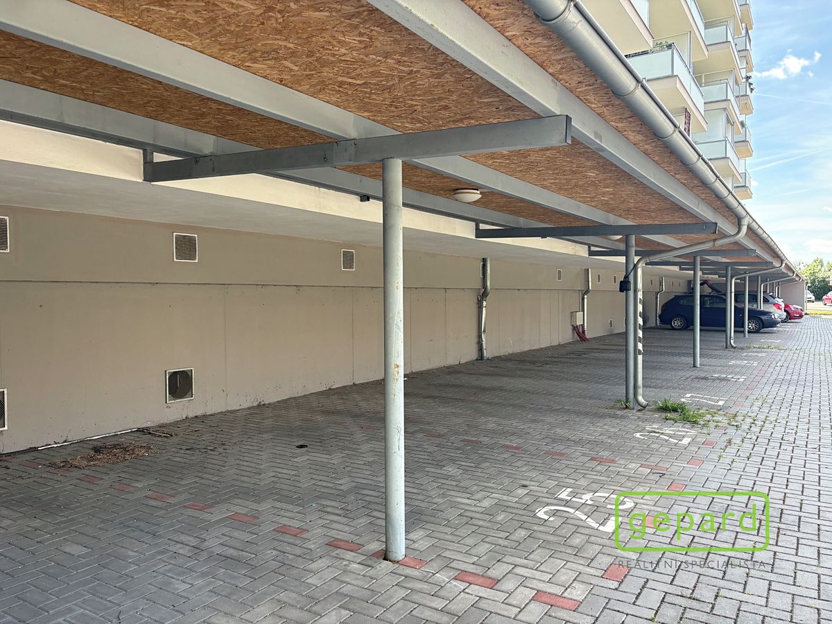 Prodej garážového stání 13 m² – fotografie 3