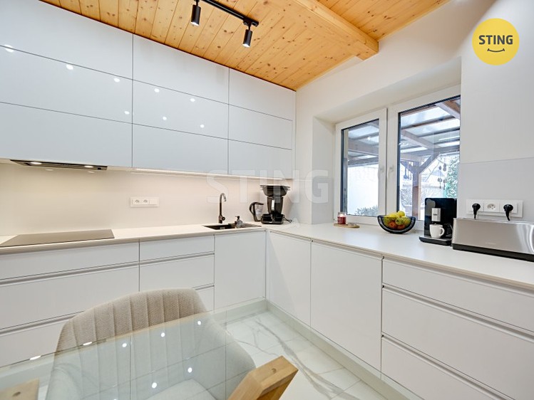 Будинок на продаж, 200 м² (2 з 34)