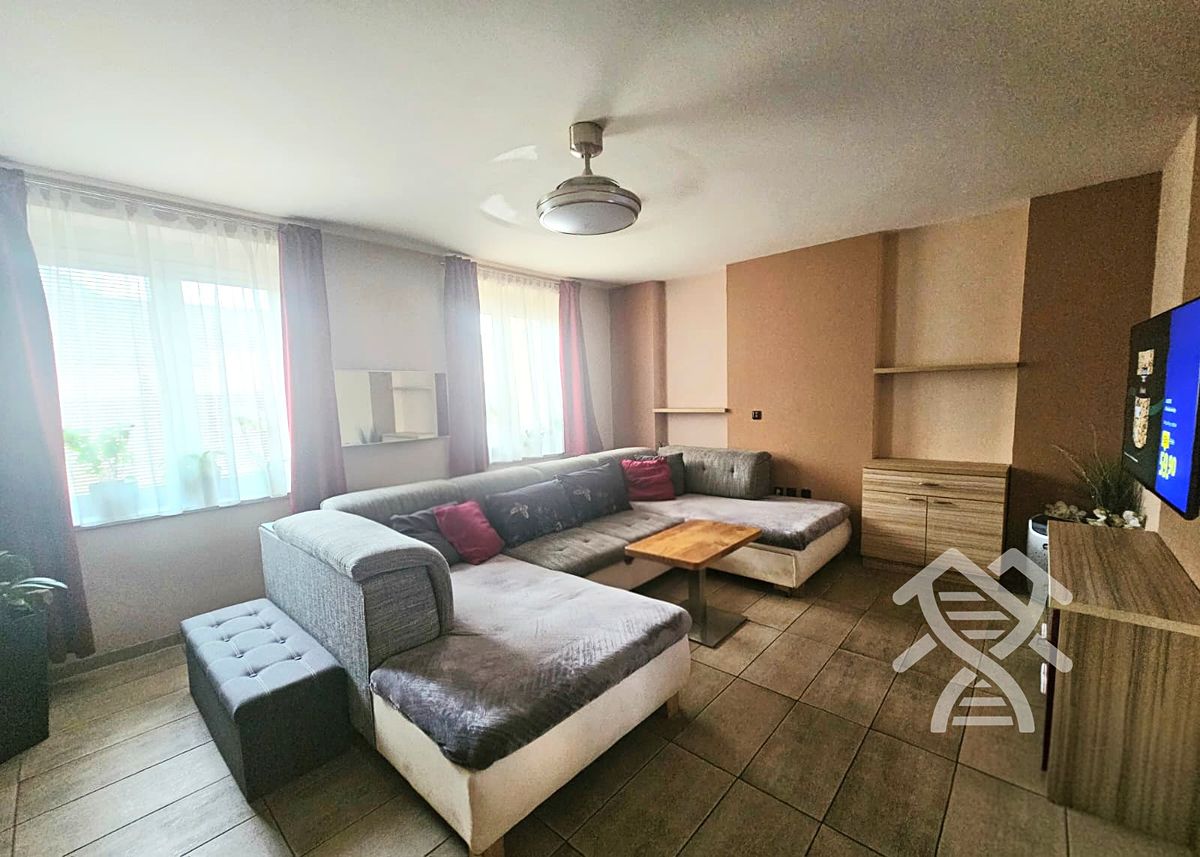 Prodej rodinného domu 210 m², pozemek 261 m² – fotografie 4