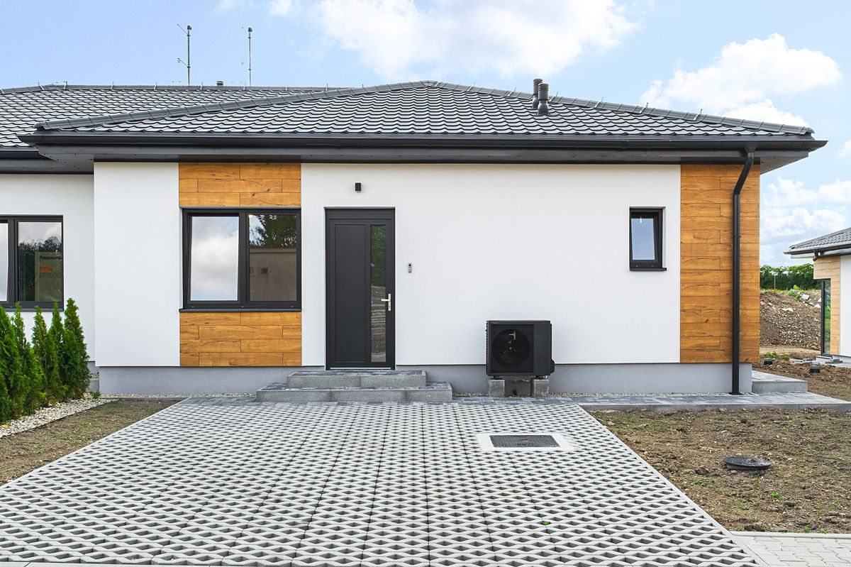 Prodej rodinného domu 102 m², pozemek 434 m² – fotografie 2