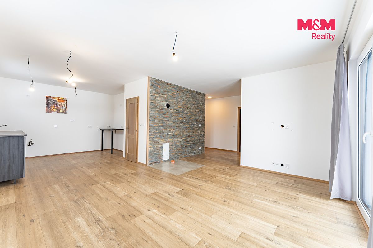 Pronájem rodinného domu 113 m², pozemek 1500 m² – fotografie 2