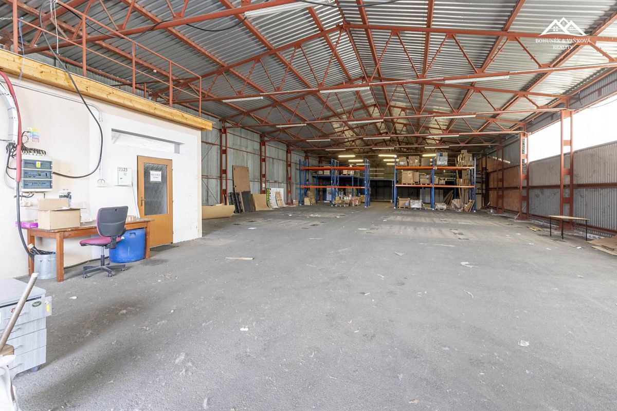 Prodej výrobní haly, prostoru 1694 m² – fotografie 3