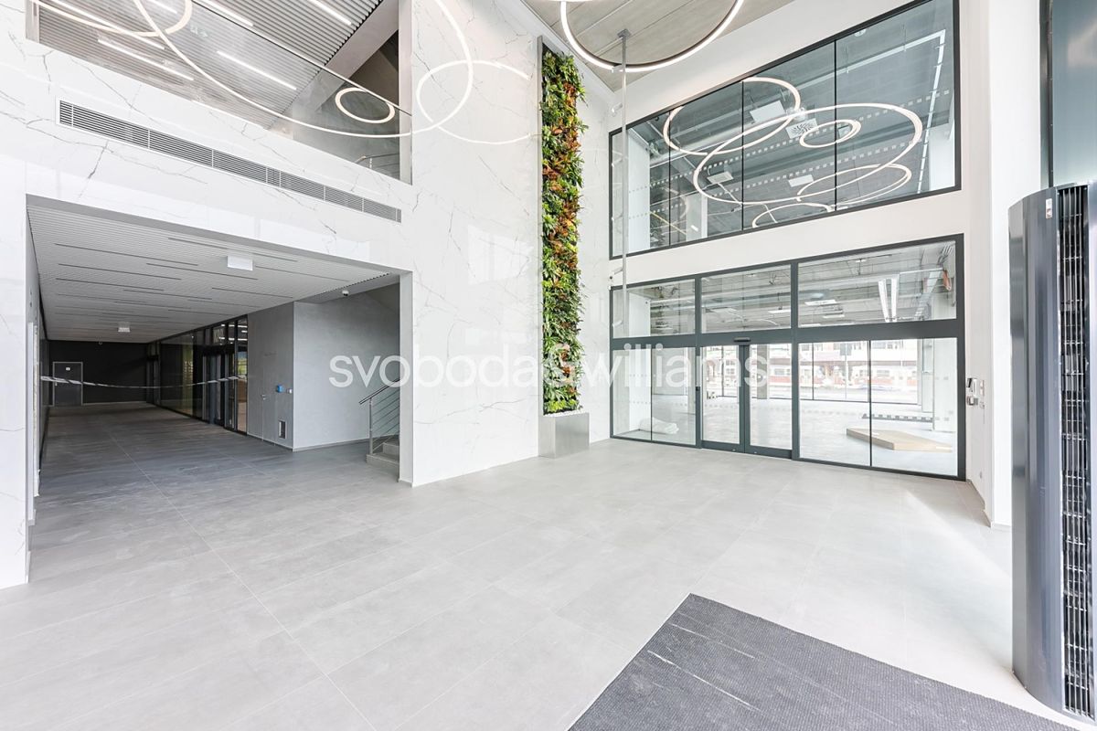 Pronájem kanceláře 199 m² – fotografie 3