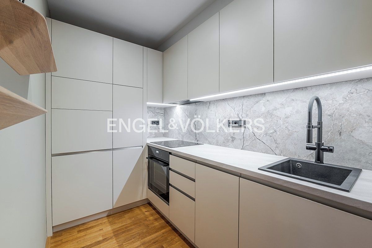 Pronájem bytu 1+kk 52 m² – fotografie 2