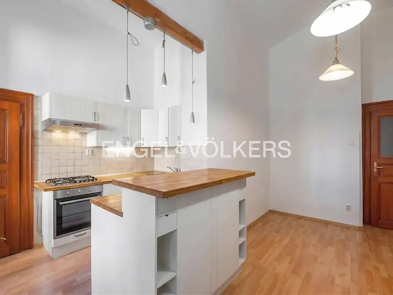 Prodej bytu 3+1 112 m², Praha – náhled fotky 1