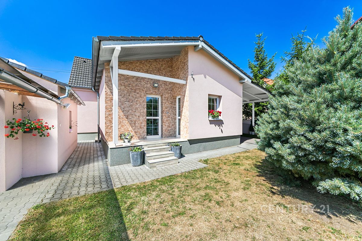 Prodej rodinného domu 173 m², pozemek 591 m²