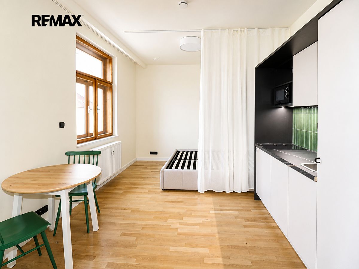 Pronájem bytu 1+kk 30 m²