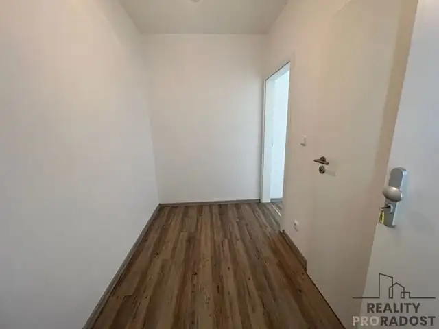 Pronájem bytu 2+kk 45 m², Rohatec – náhled fotky 3