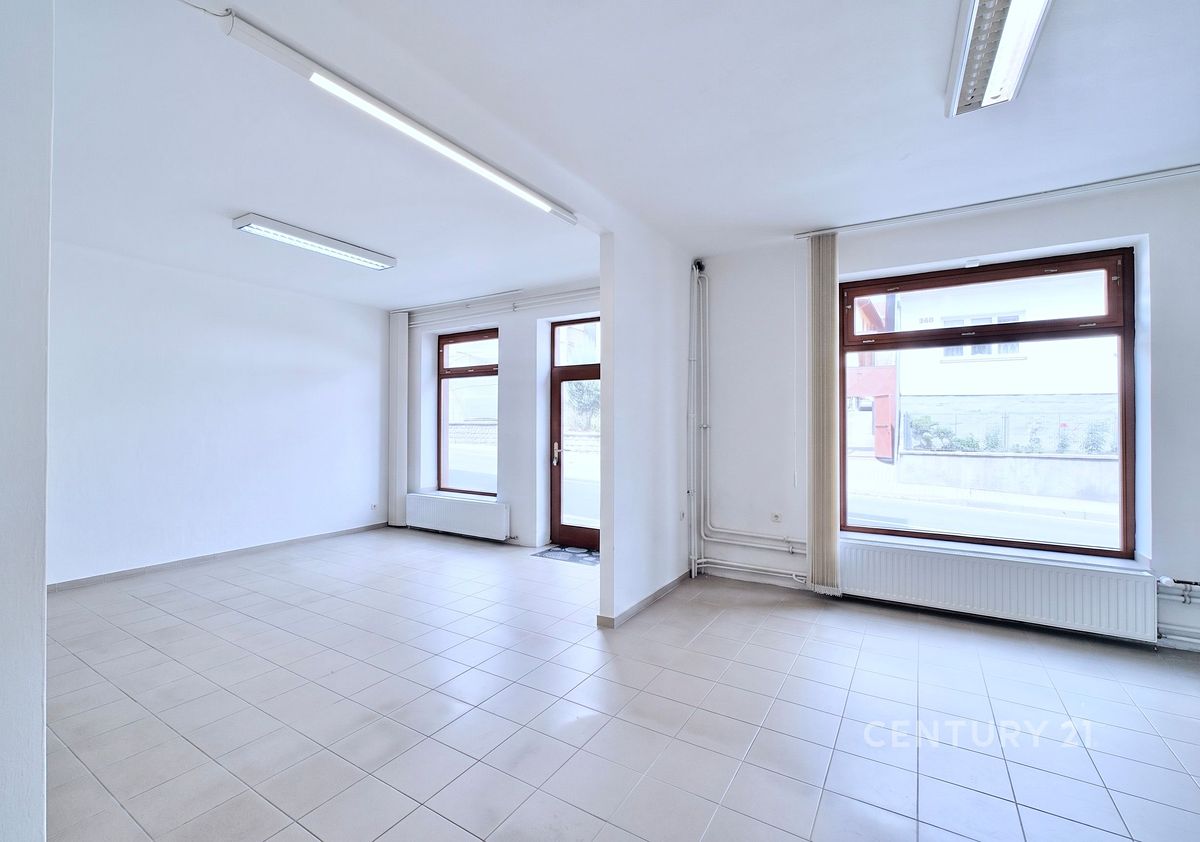Pronájem obchodního prostoru 80 m² – fotografie 2