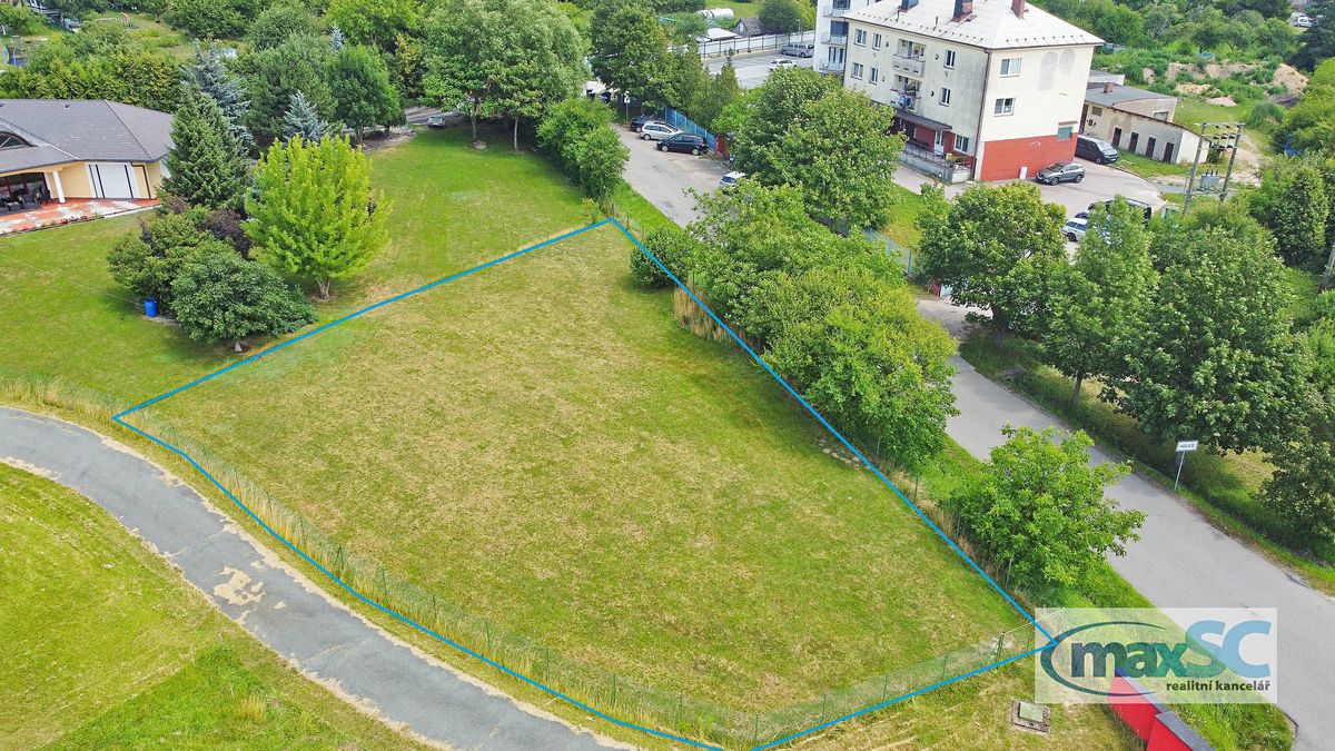 Prodej stavebního pozemku 976 m²