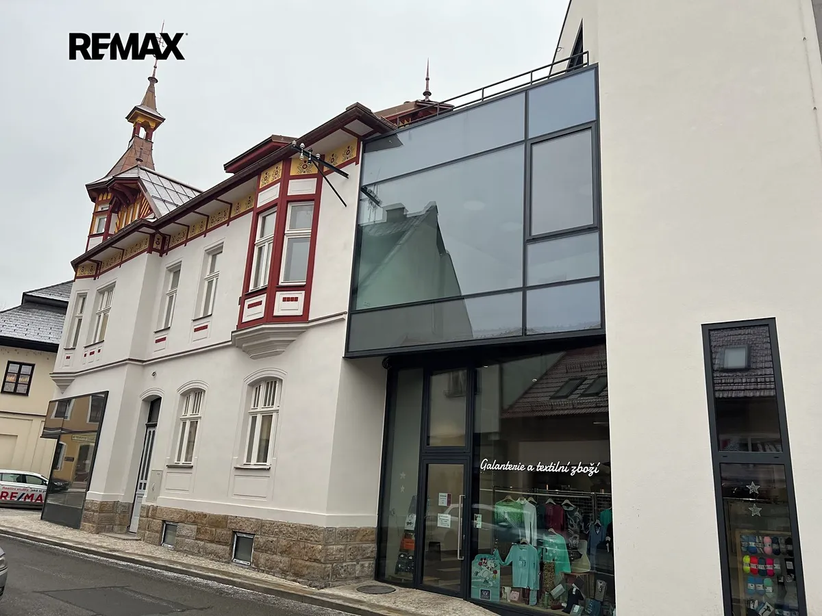 Pronájem kanceláře 174 m²