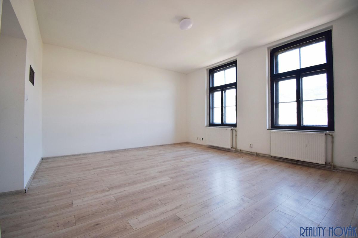 Pronájem bytu 1+1 42 m²