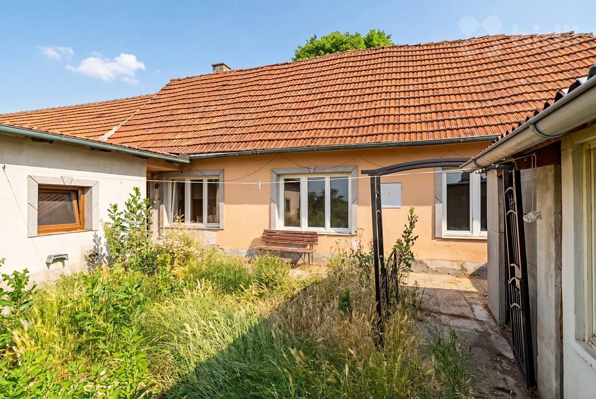 Prodej rodinného domu 89 m², pozemek 158 m² – fotografie 2