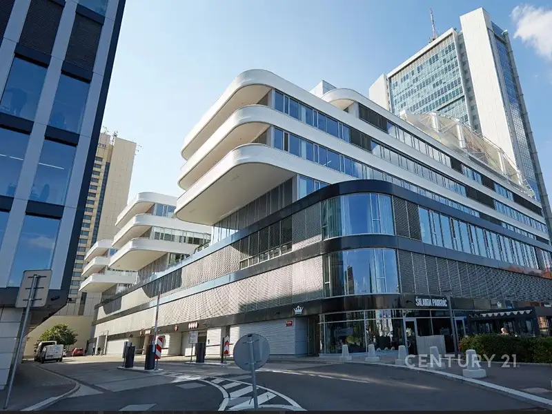 Pronájem kanceláře 478 m², Praha – náhled fotky 1