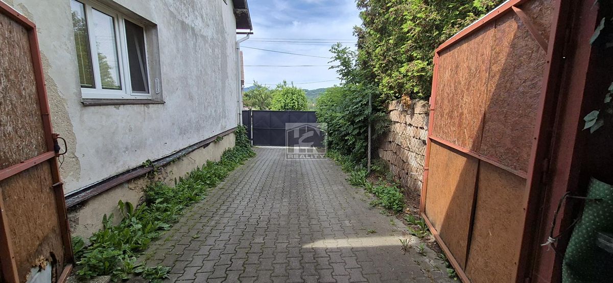Prodej rodinného domu 378 m², pozemek 1507 m² – fotografie 4