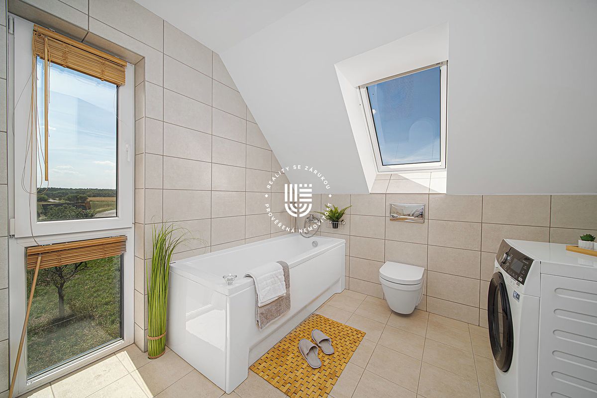 Prodej rodinného domu 120 m², pozemek 650 m² – fotografie 3