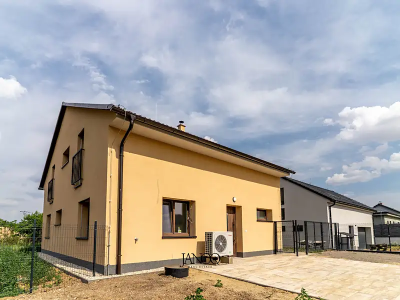 Prodej rodinného domu 160 m², pozemek 783 m², Lysovice – náhled fotky 1