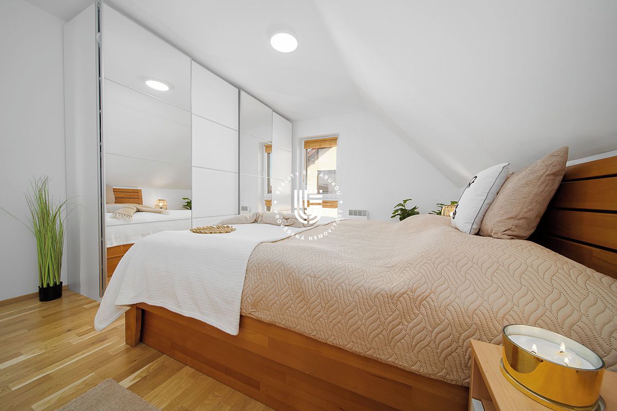 Prodej rodinného domu 120 m², pozemek 650 m² – fotografie 2