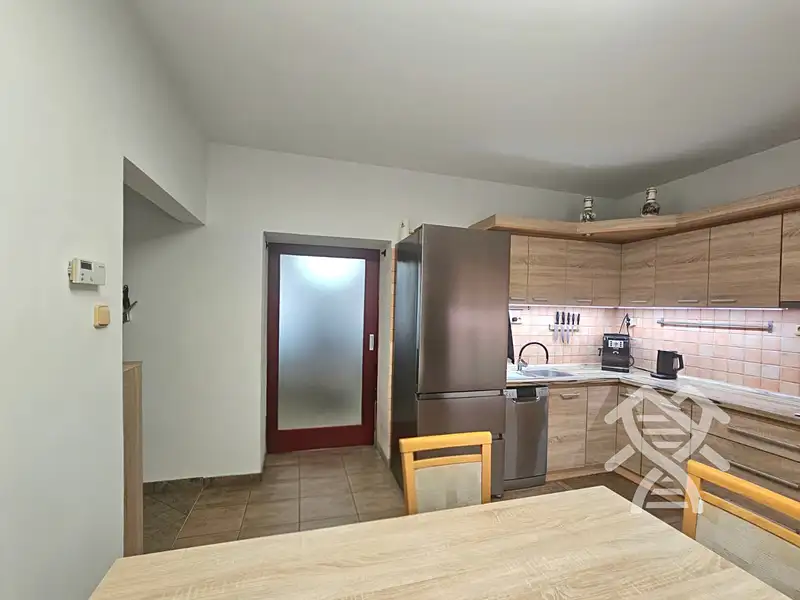 Prodej rodinného domu 210 m², pozemek 261 m², Teplice – náhled fotky 3