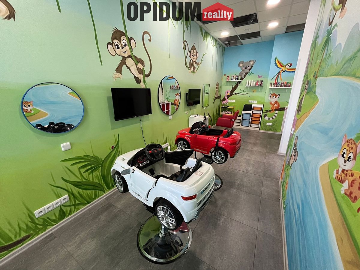 Pronájem obchodního prostoru 94 m² – fotografie 2