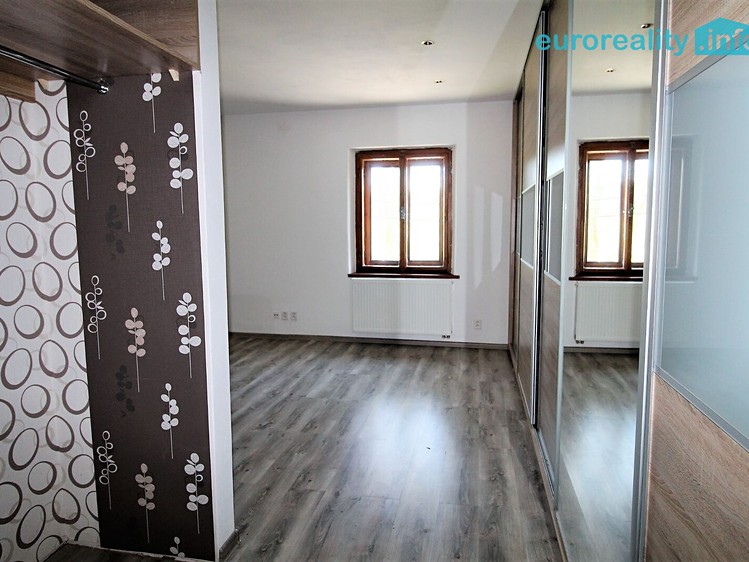 Prodej komerčního prostoru, 389 m² (7 z 31)