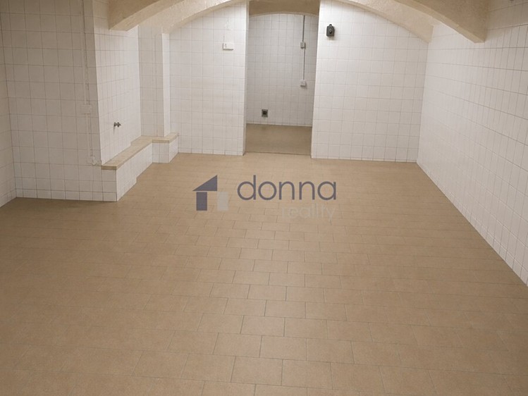 Pronájem komerčního prostoru, 220 m² (2 z 5)