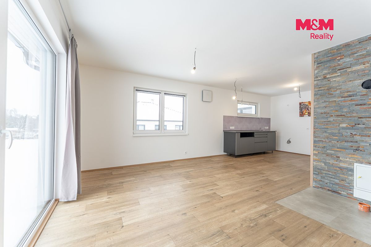 Pronájem rodinného domu 113 m², pozemek 1500 m² – fotografie 4
