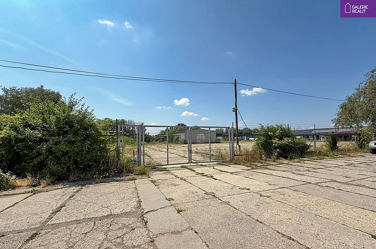 Pronájem skladového prostoru 15300 m² – fotografie 3