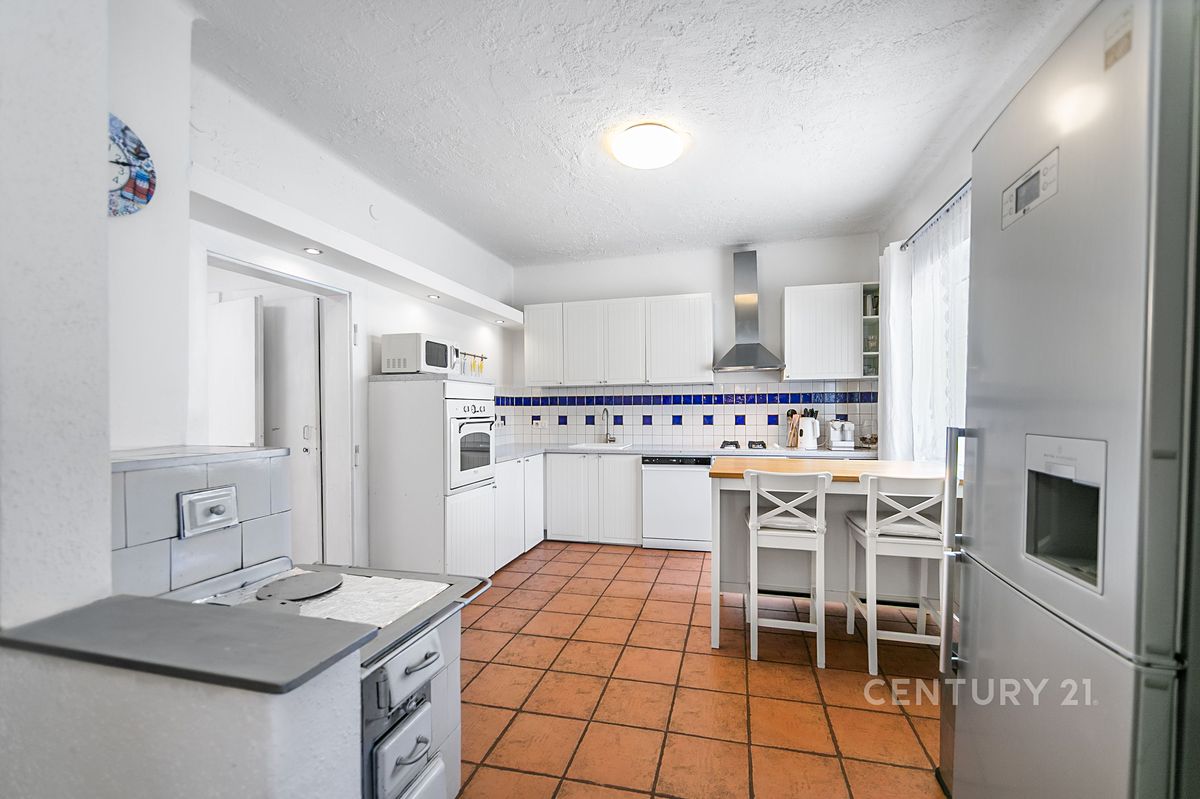 Prodej rodinného domu 173 m², pozemek 591 m² – fotografie 3
