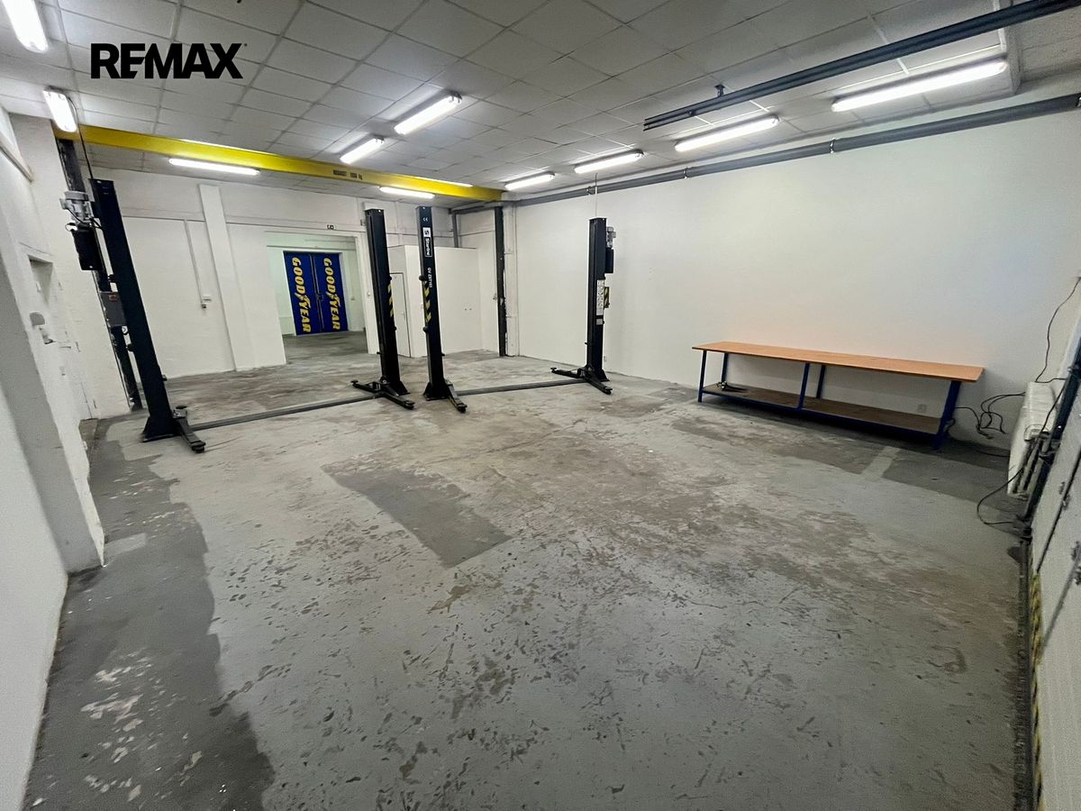 Pronájem výrobní haly, prostoru 140 m² – fotografie 2