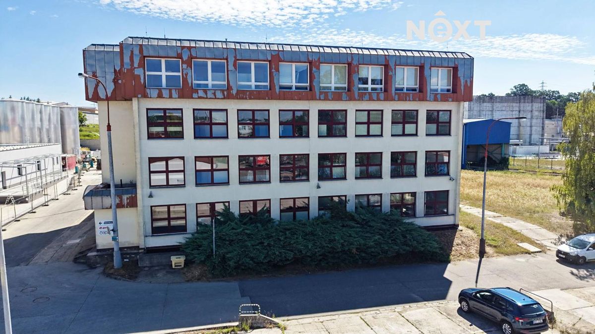 Prodej kanceláře 1640 m²