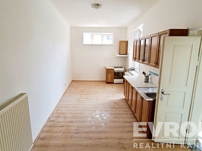 Wohnung 1+1 zur Miete, 41 m² (2 von 4)