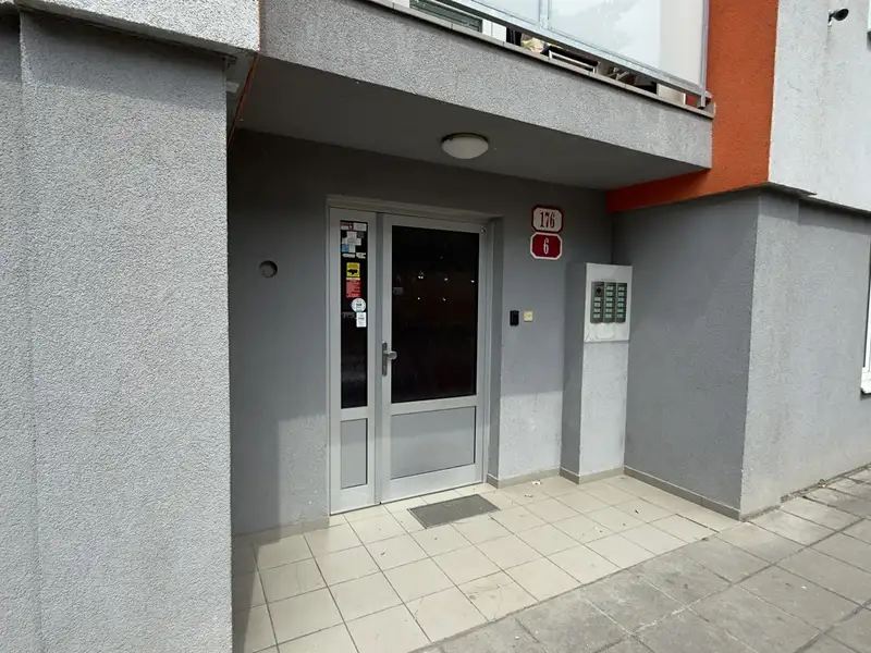 Pronájem bytu 3+1 60 m², Plzeň – náhled fotky 2