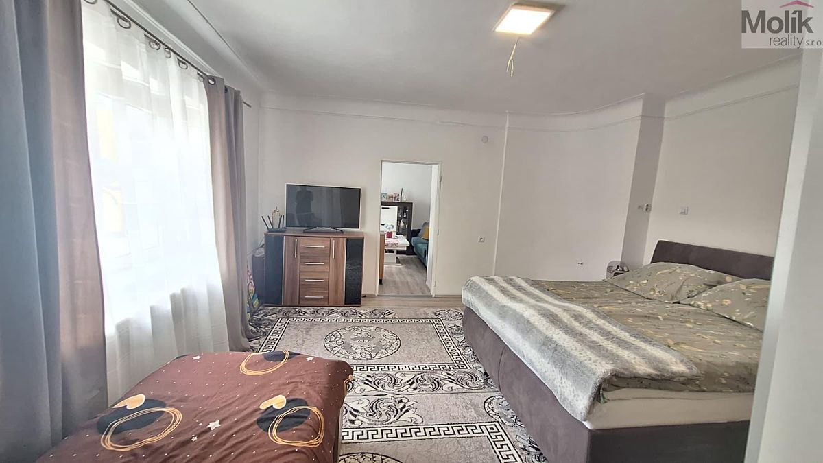 Prodej rodinného domu 150 m², pozemek 137 m² – fotografie 4