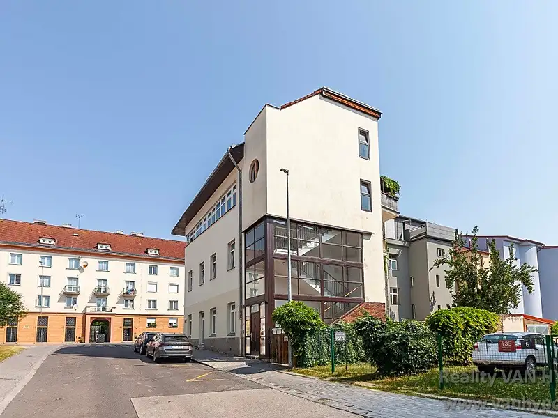 Prodej bytu 2+kk 53 m², Praha – náhled fotky 2
