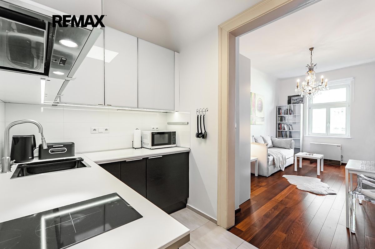 Pronájem bytu 1+kk 28 m²