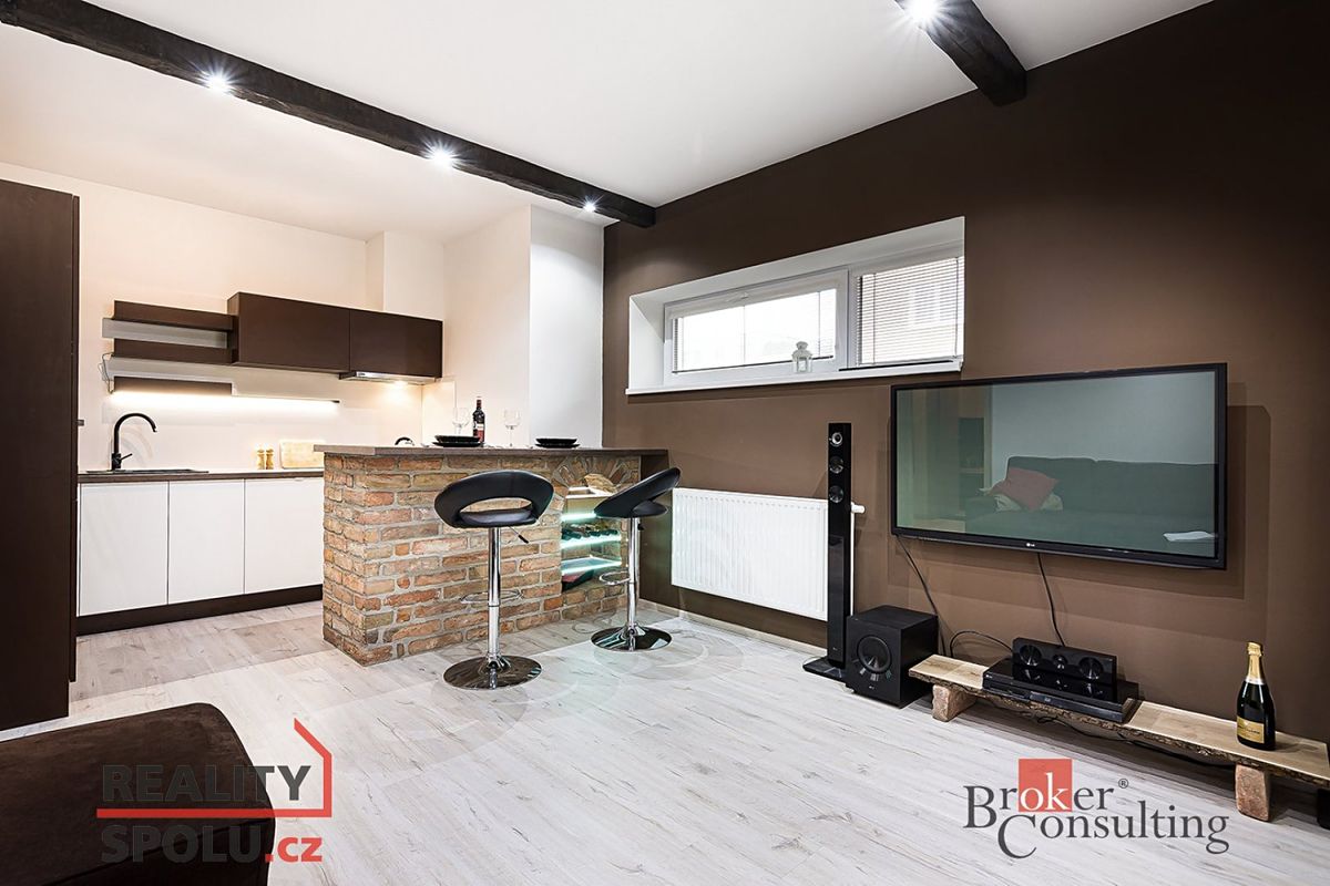 Pronájem bytu 2+kk 55 m²