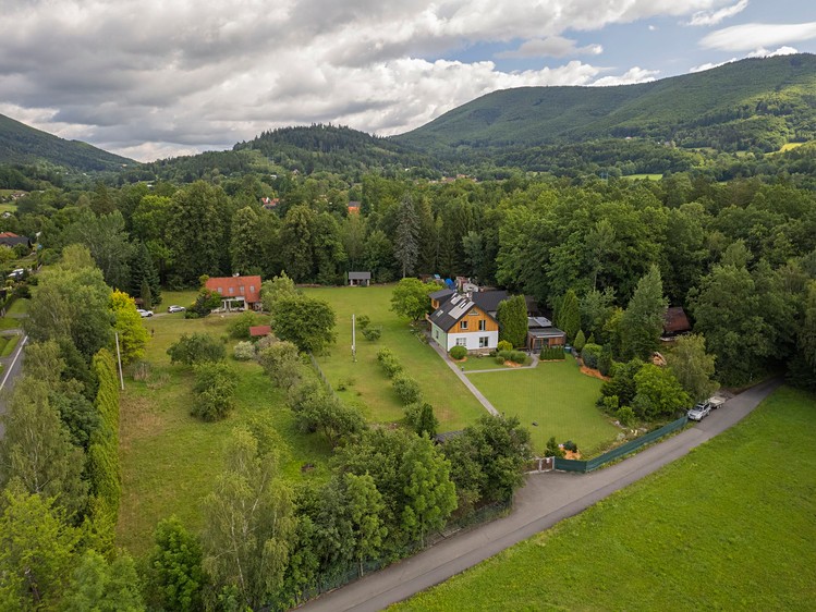 Prodej pozemku, 2 200 m² (2 z 7)