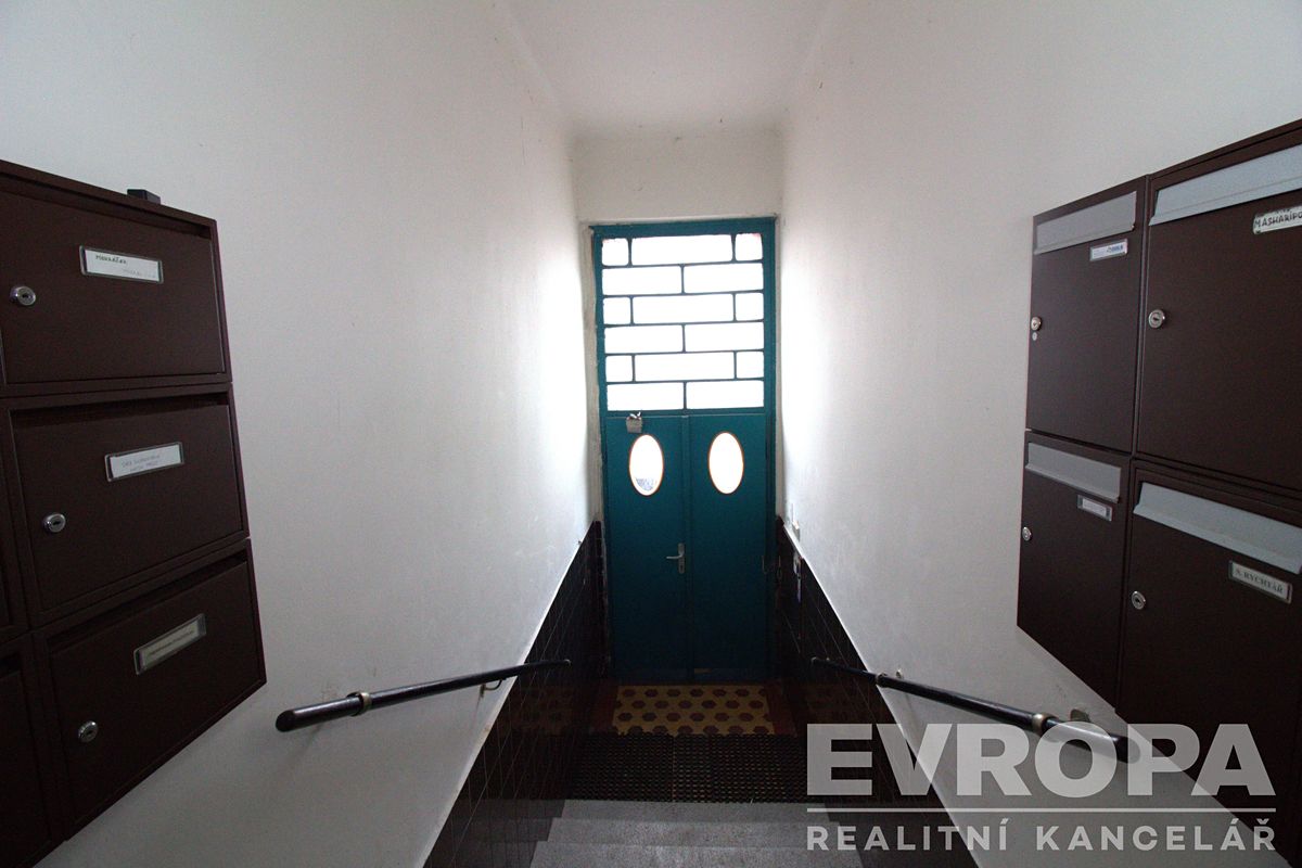 Pronájem skladového prostoru 14 m² – fotografie 3