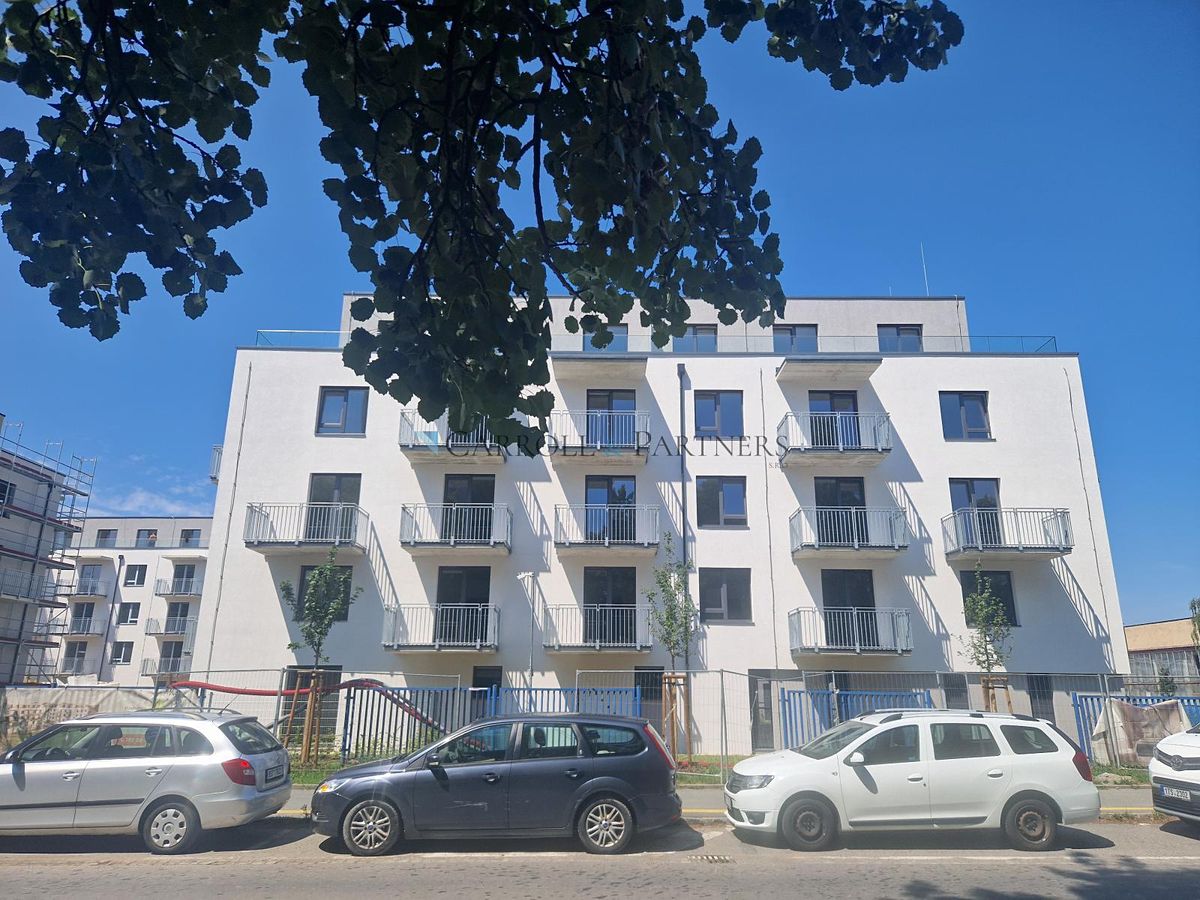 Pronájem bytu 1+kk 30 m²