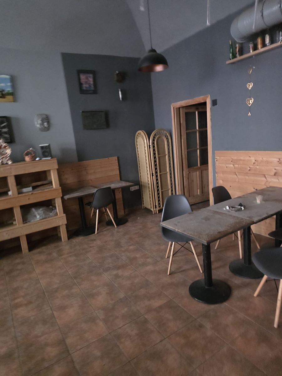Prodej obchodního prostoru 50 m² – fotografie 2