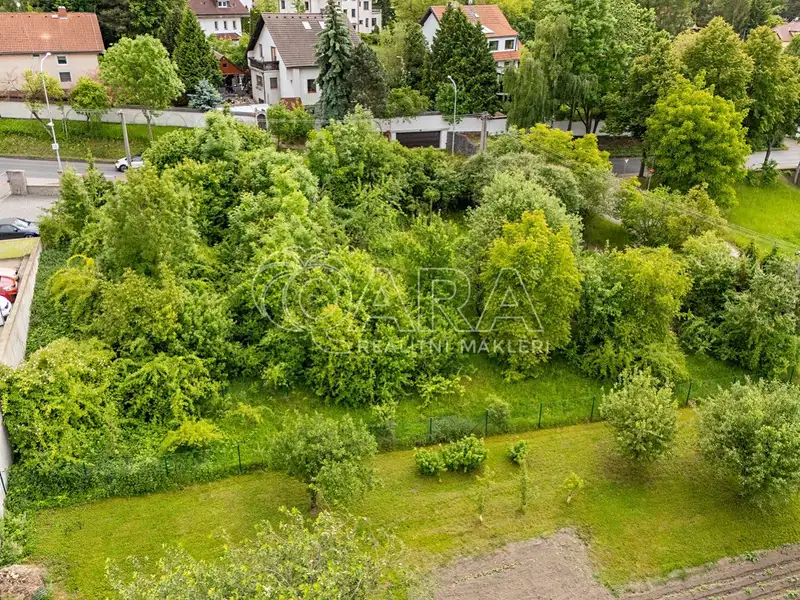 Prodej stavebního pozemku 1049 m², Toužim – náhled fotky 1