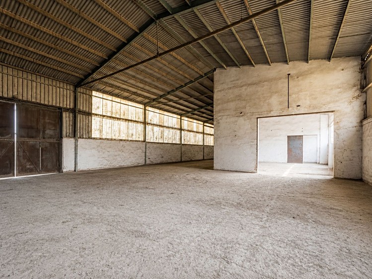 Prodej komerčního prostoru, 2 000 m² (22 z 26)