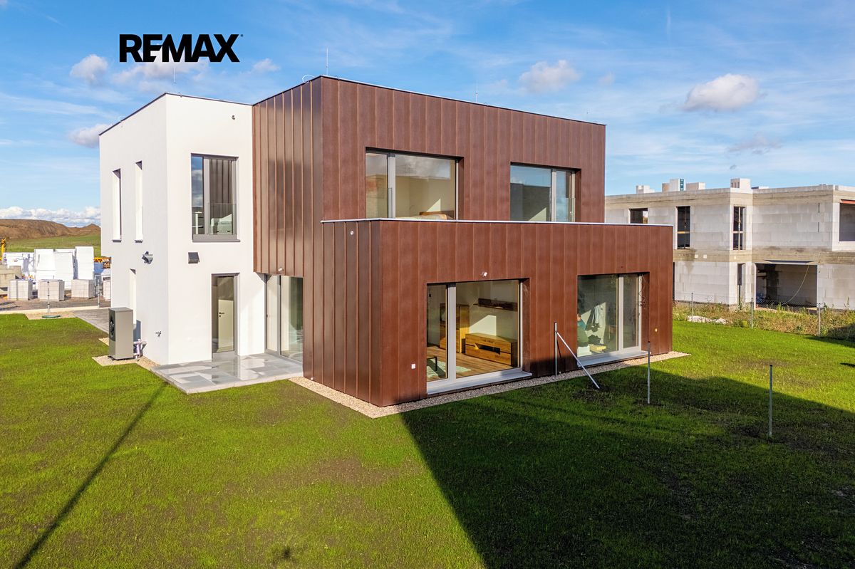 Prodej rodinného domu 147 m², pozemek 478 m² – fotografie 2