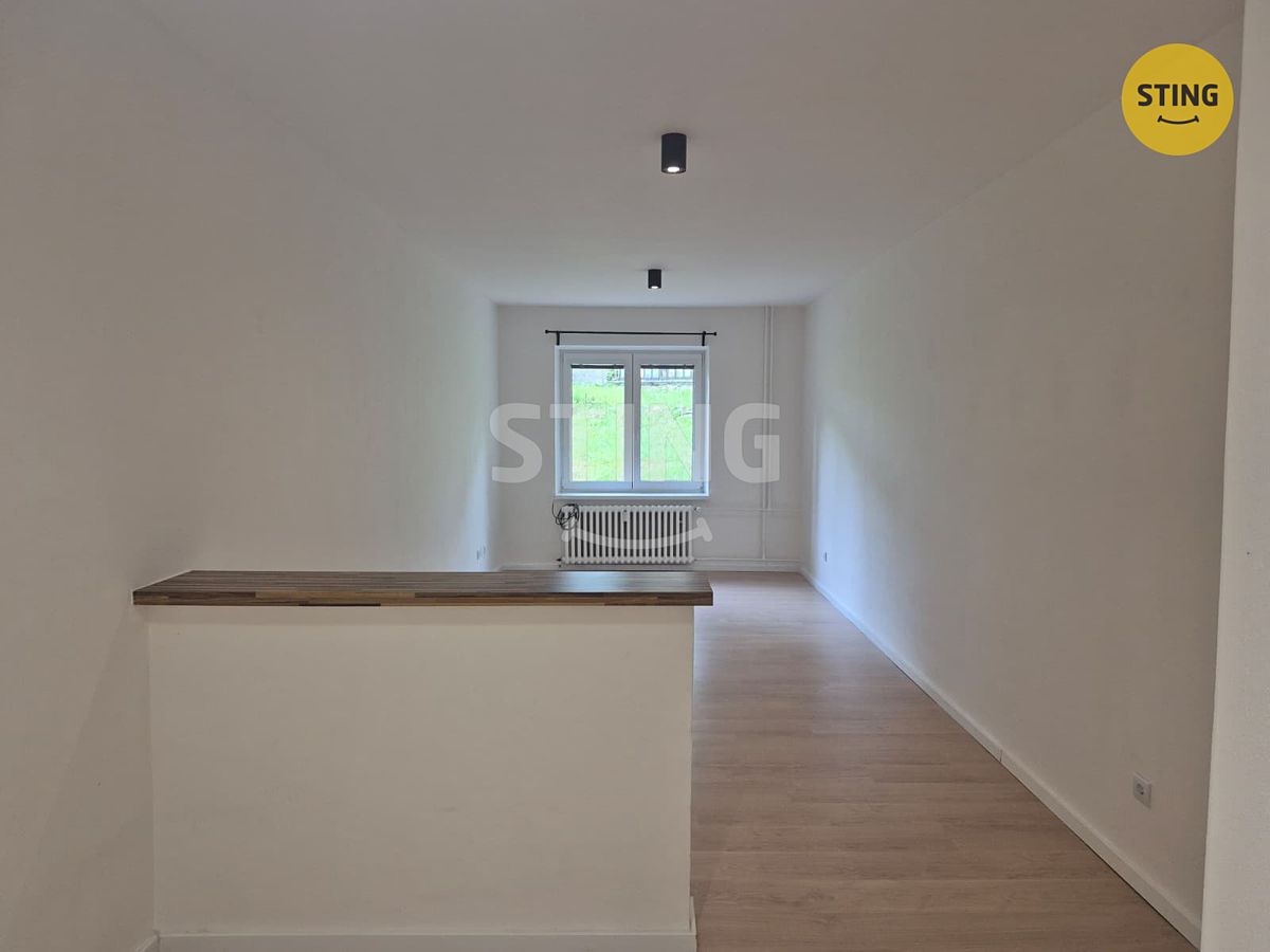 Pronájem bytu 2+kk 54 m² – fotografie 2