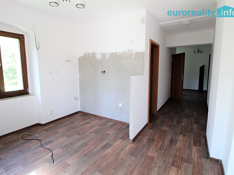 Prodej komerčního prostoru, 389 m² (8 z 31)